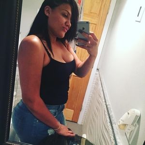 Meet your Posher, Cynthia