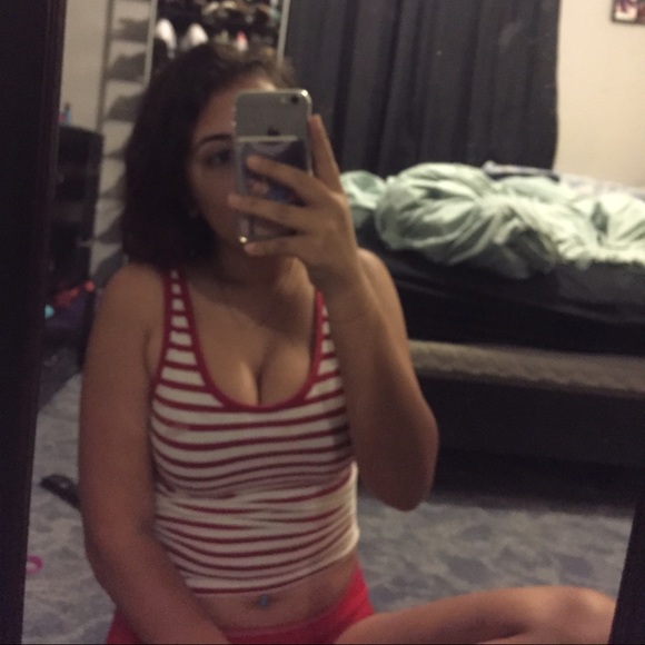 Meet your Posher, Alea - Picture 1 of 1