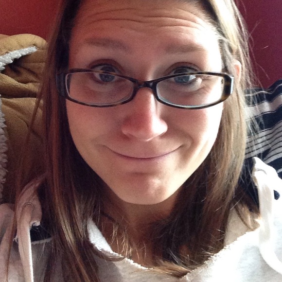 Meet your Posher, Lauren - Picture 1 of 1
