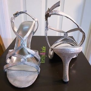 Kelly & Katie Knockin Sandal