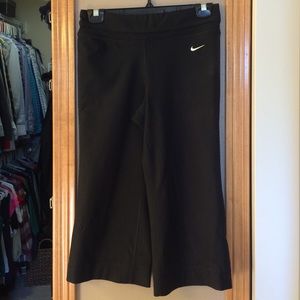Nike Fit Dry Capris