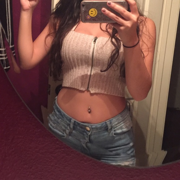 Cuter cute comfy sweater feel crop top NWOT
