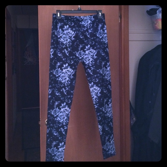 Blue rose print leggings