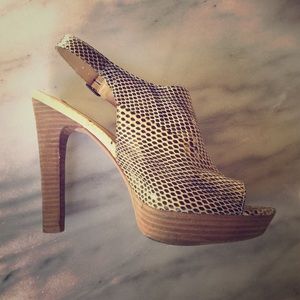 BCBG MAXAZRIA heels size 7