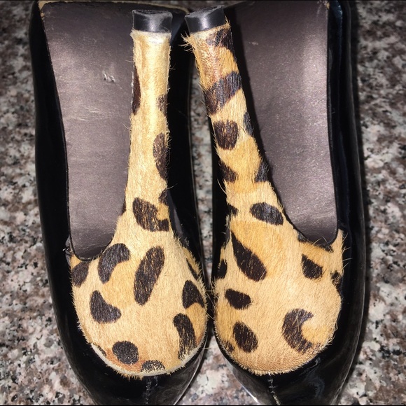 ❗️SOLD❗️Black Patent Leather PeepToe Leopard Heels - Picture 4 of 4