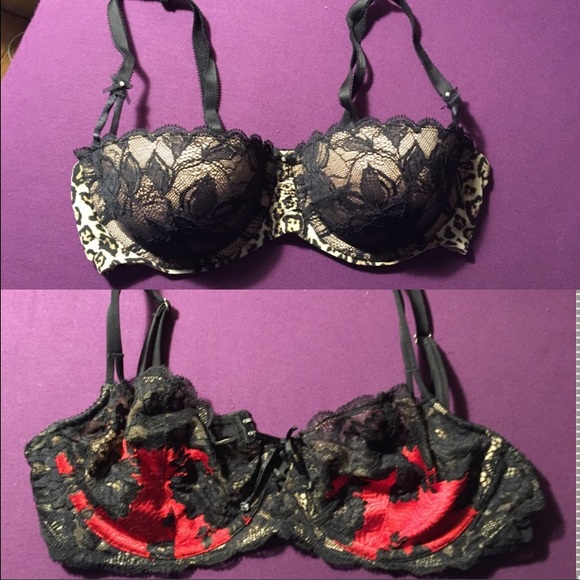 LIKE NEW! 2 Victoria's Secret bras
