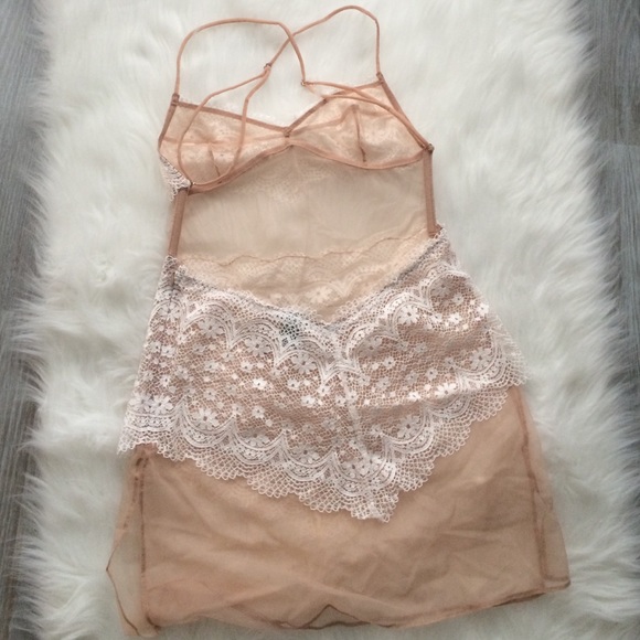 VS Mesh & lace slip - Picture 3 of 4