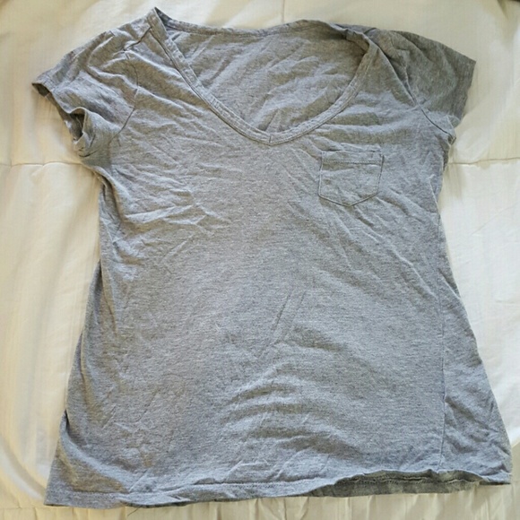 Grey t shirt