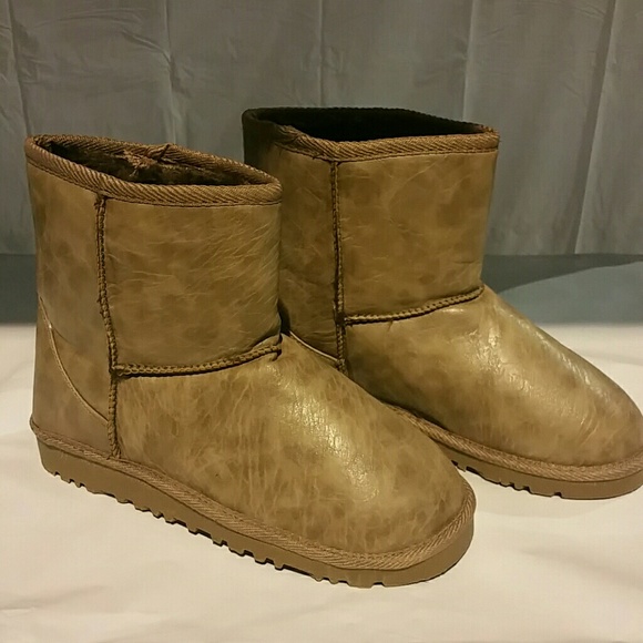 COZY FUR LINED Boots sz 7,8,9 available