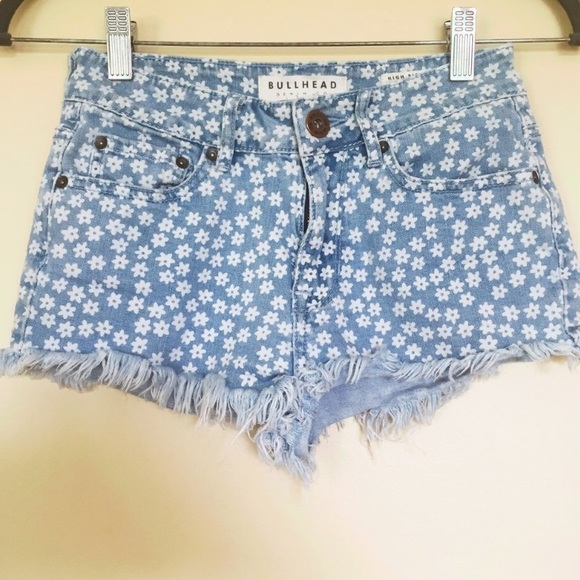 Pacsun Bullhead daisy short - Picture 1 of 1