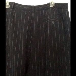 SALE🛍 Dark blue, pin-stripe, fully lined slacks🎉