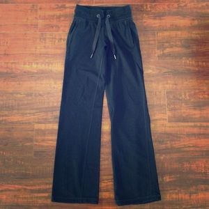 **SOLD** Lululemon relaxed fit pants