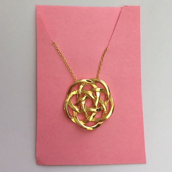 Michelle Lee gold tone Celtic knot necklace