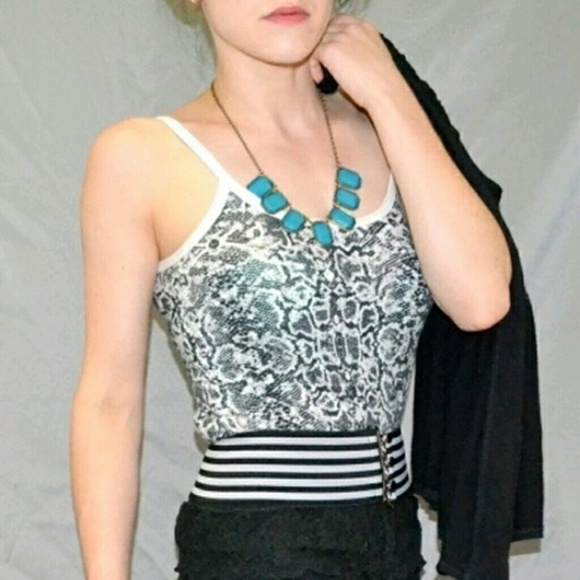 black and white patterned tank top