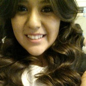 Meet your Posher, Yoselin