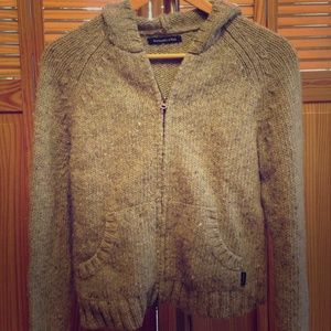 ABERCROMBIE & FITCH SWEATER