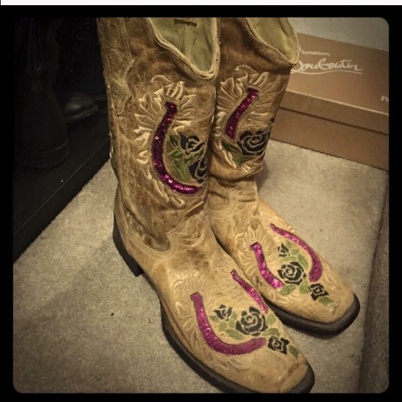 Corral boots