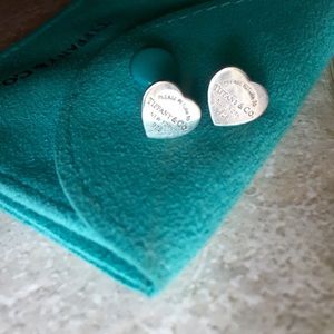 HOLDING FOR @RACHEL GUZMAN*** Tiffanys earrings