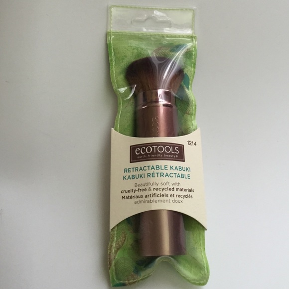 NEW Ecotools retractable kabuki brush