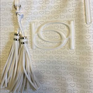 ‼️ LAST CHANCE‼️ BEBE Lisa logo XL shoulder bag