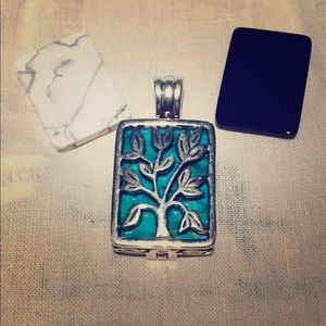 Silpada charm with 3 stones