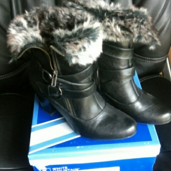 Faux fur lined Boots