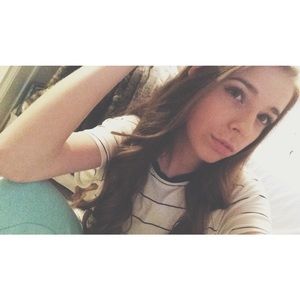 Meet your Posher, Abbi