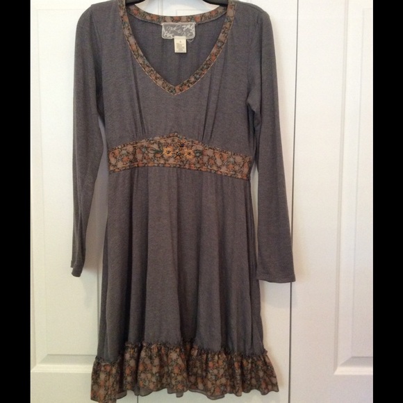 Nick & Mo Gray Long Sleeved Dress, size small