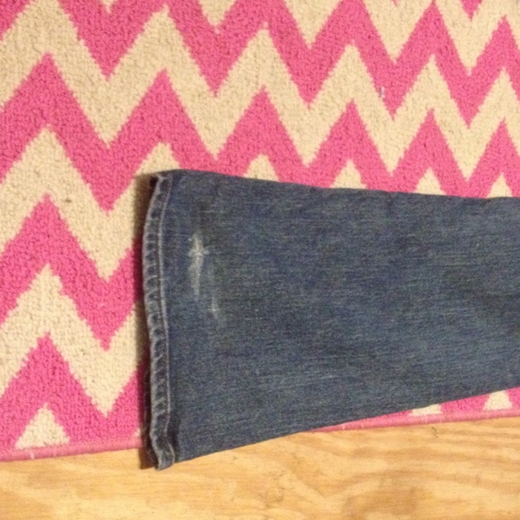 Hollister Jean - Picture 4 of 4