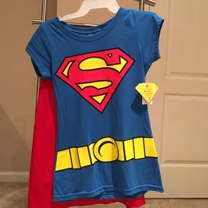SuperGirl Medium New T-shirt with cape