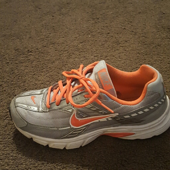 Nike Initiator Size 8
