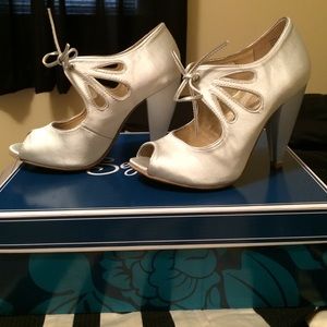 Seychelles Silvery-Mint Booties