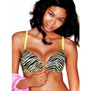 PINK - Victoria secret ultimate push up bra - 34C