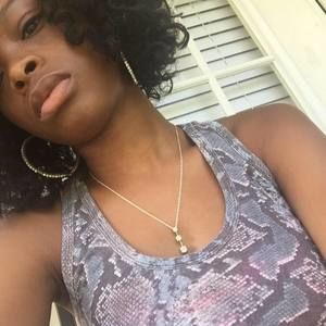 Meet your Posher, Chanel