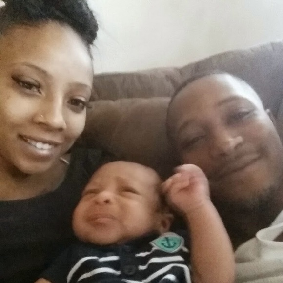 Meet your Posher, Rayven