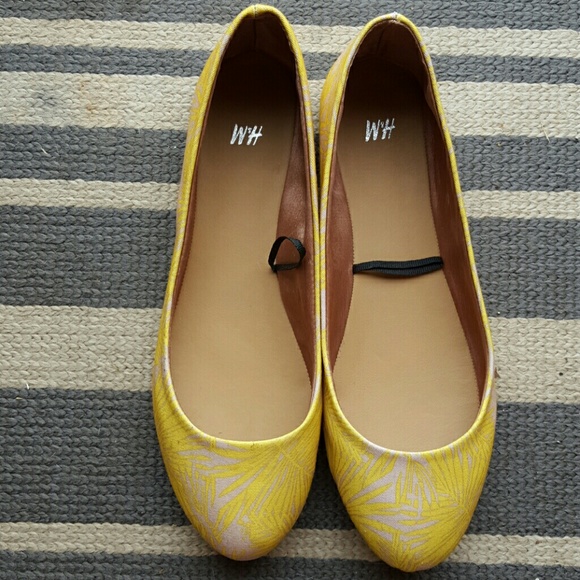 NWOT H&M Flats