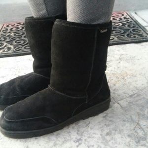 Bear Paw Black Fuzzy Boots