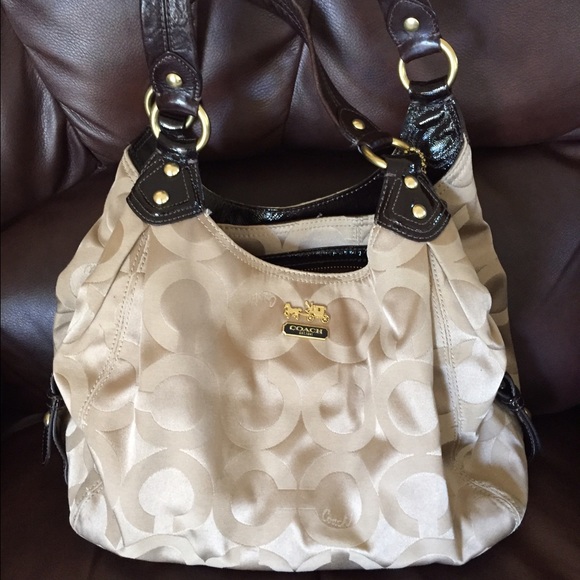 Coach Madison signature C Maggie shoulder bag