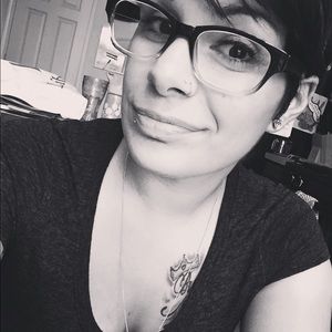 Meet your Posher, Desiree