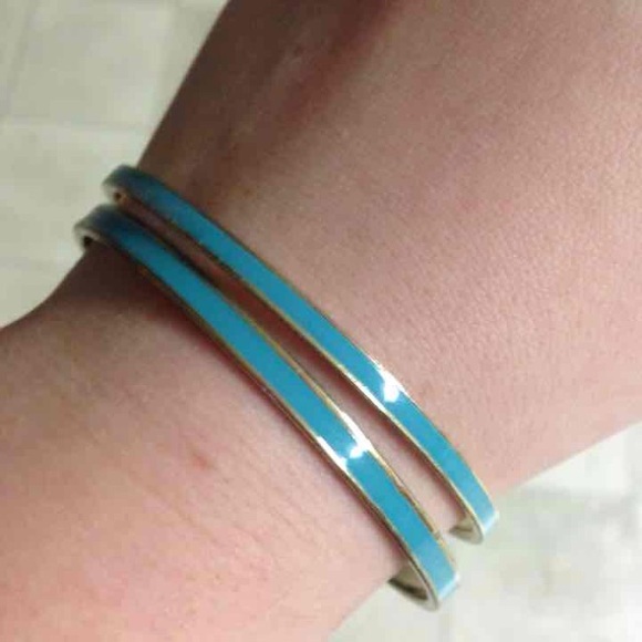 2 bracelets - Picture 2 of 2