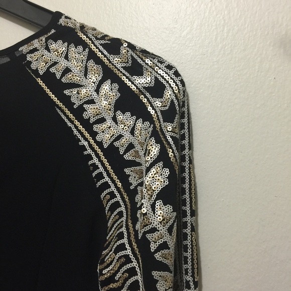 Pictures of Black Top NWOT - Picture 3 of 4