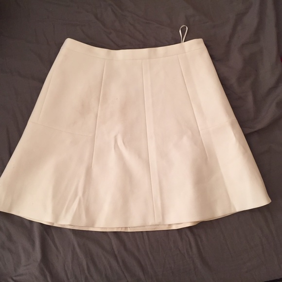 J. Crew trumpet skirt Perfect for any occasion 💕