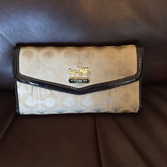 Coach Madison signature c checkbook wallet