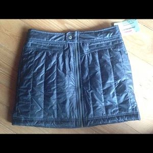 NWT - size 2  Athleta Down Skirt!
