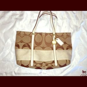 Very cute small coach purse