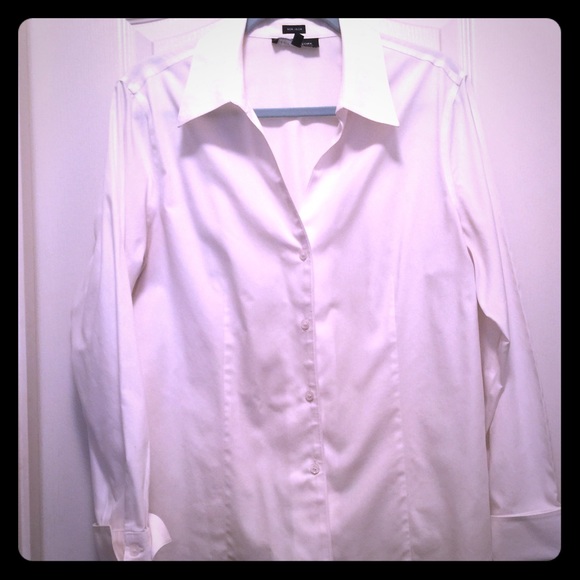 Jones New York button up shirt