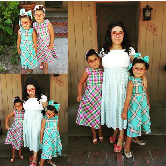 Meet the posher. Welcome to my closet. 💐 - Picture 3 of 4