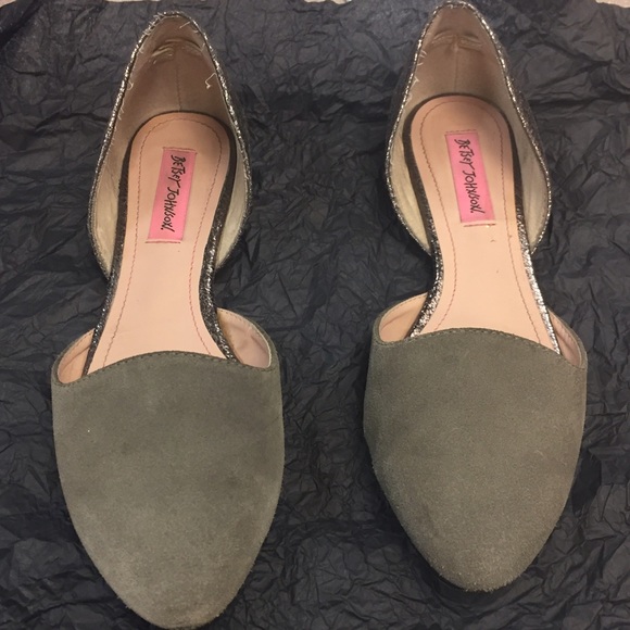 Betsey Johnson Grey Flats Reposh
