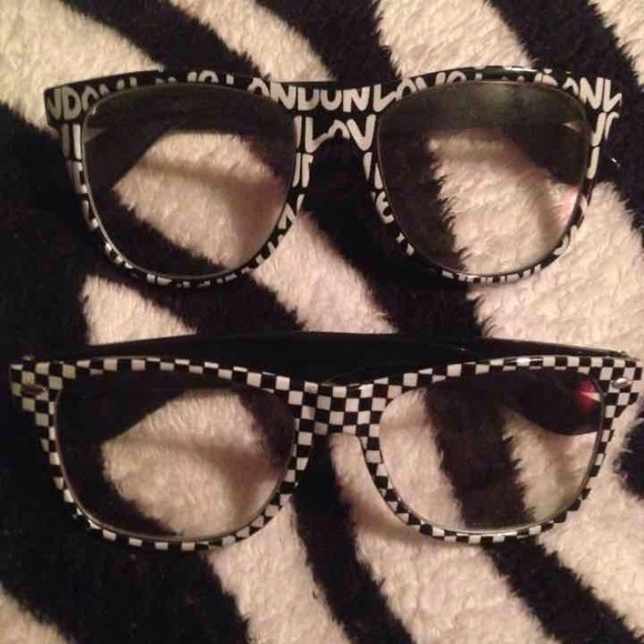 2 pairs of classes