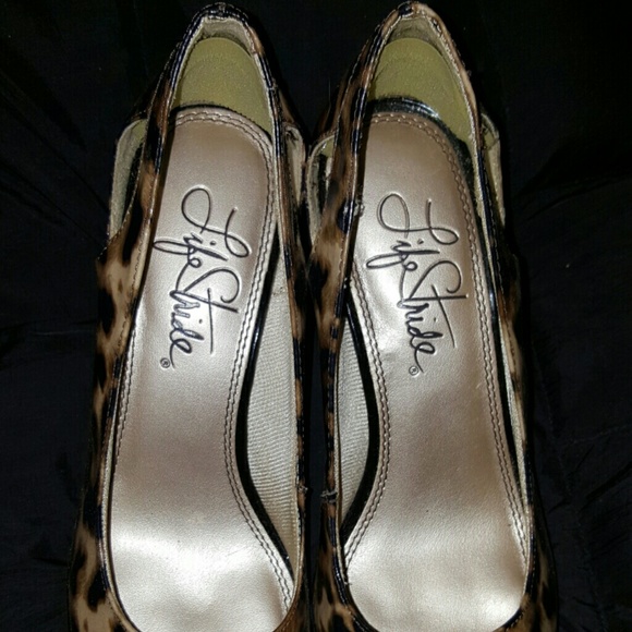 Shoes - Picture 2 of 3